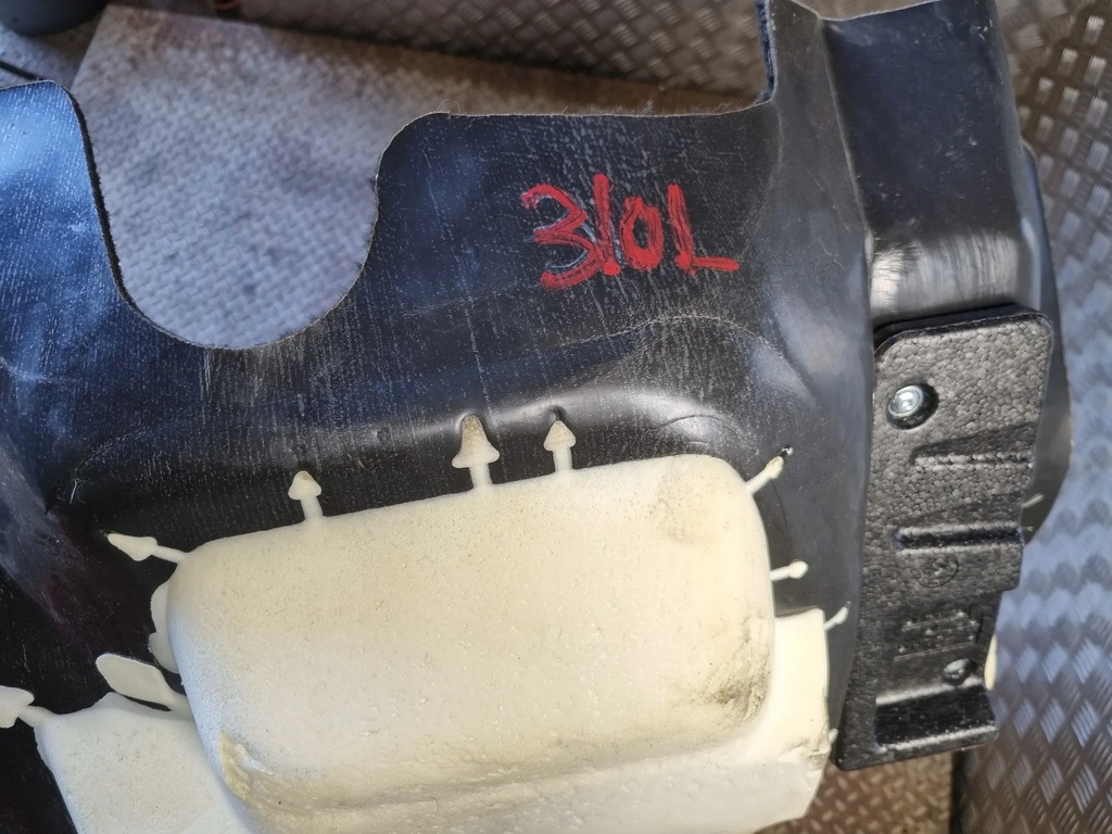 фото №8, Volvo xc60 2019 левая сторона обшивка