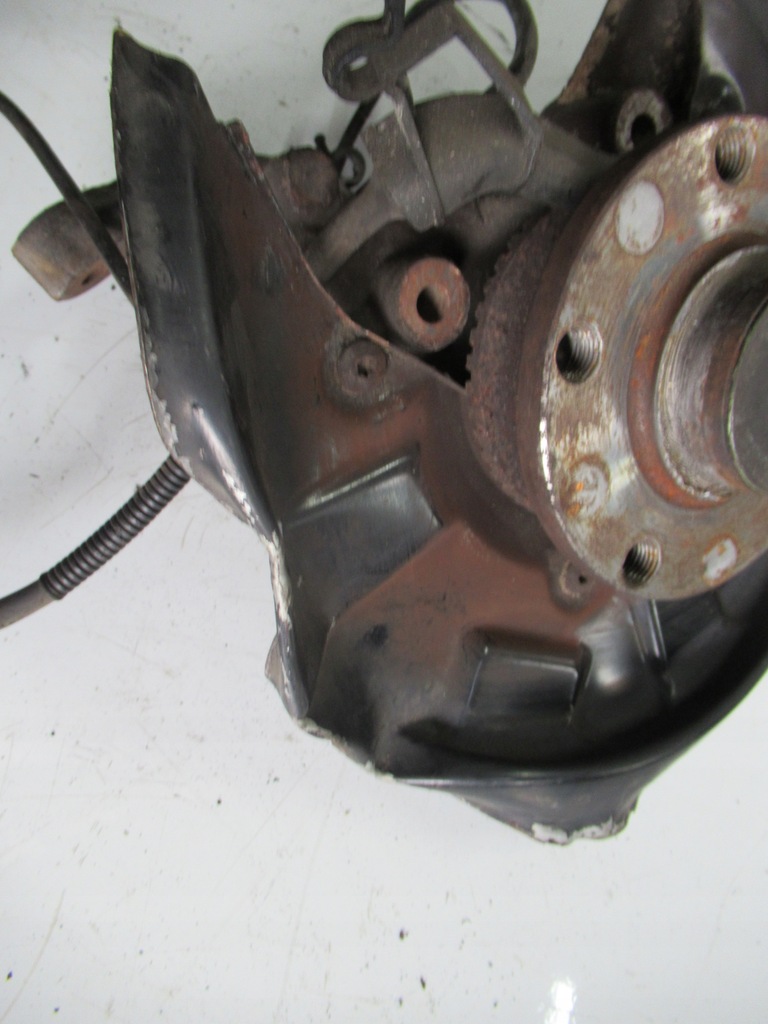 фото №6, Exeo 2.0 tdi поворотный кулак левый задняя задняя