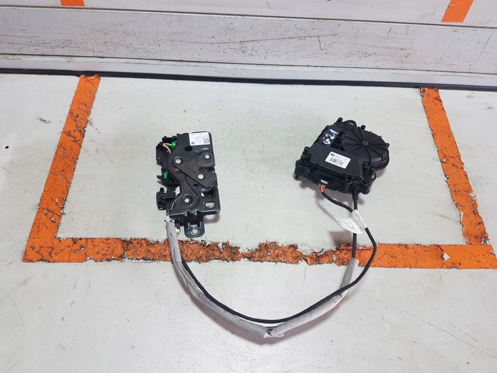 фото №1, Bmw 3 g21 замок кришки доводчик 7357112 7430626