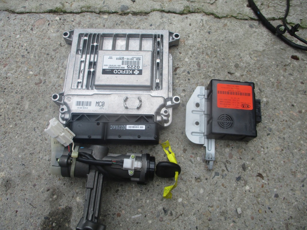 фото №1, Picanto i lift 09 r. 1.1 бортовой компьютер 39110-02mc0