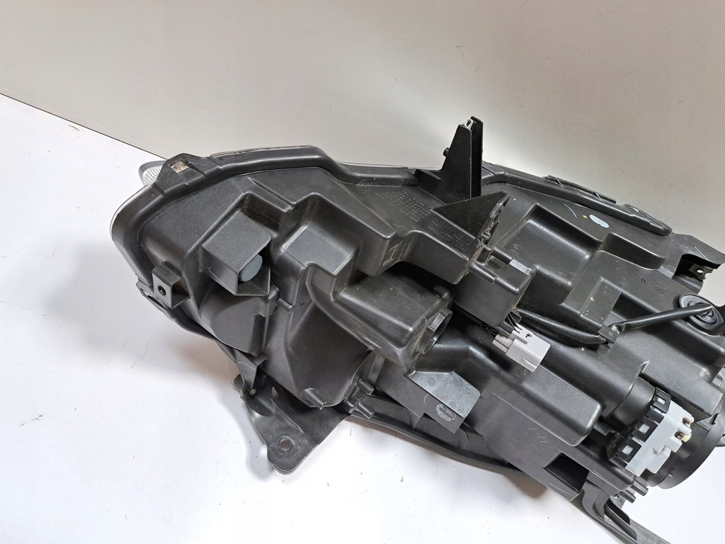 фото №12, Suzuki sx4 s cross ксенон лампа перед левая 100-17735 оригинал europa