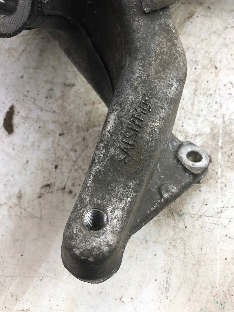 фото №9, Lexus nx поворотный кулак ступица правый задняя