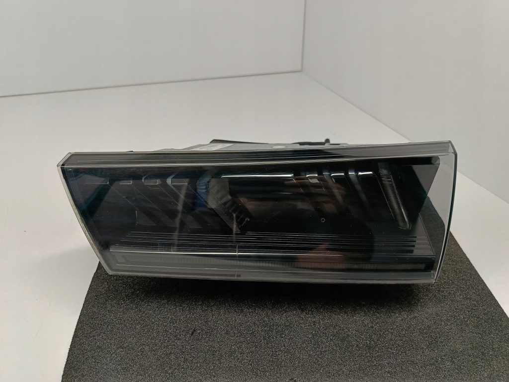 Купить Peugeot 508 2 18- фара крышки багажника правый  задняя led 9813508180