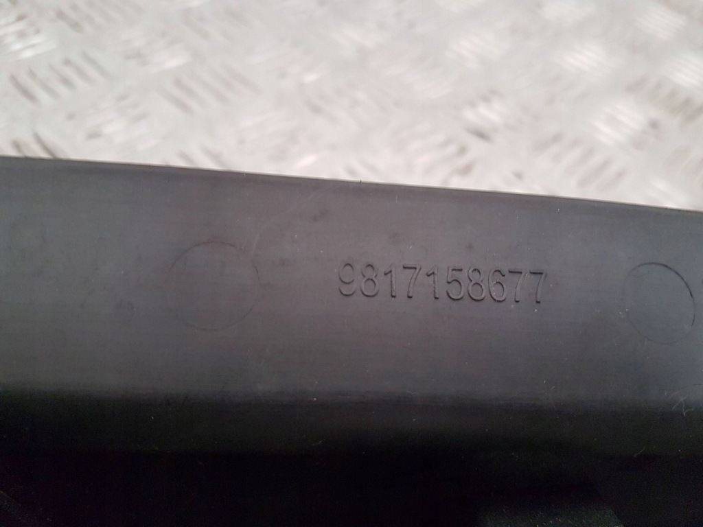 2020 citroen c5 aircross накладка замка кришки 9817158677 Недорого