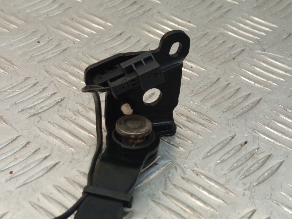 фото №8, Mercedes w247 пряжка клипса поперечина левая задняя левый задняя a2478600504