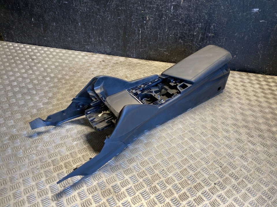 фото №1, Средняя консоль alfa romeo giulia 2018 156114586