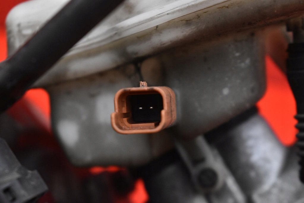 Купити Підсилювач гальм насос гальмівна європа  9811514380 peugeot 208 1 1 1.6 bluehdi 75 km 15-19