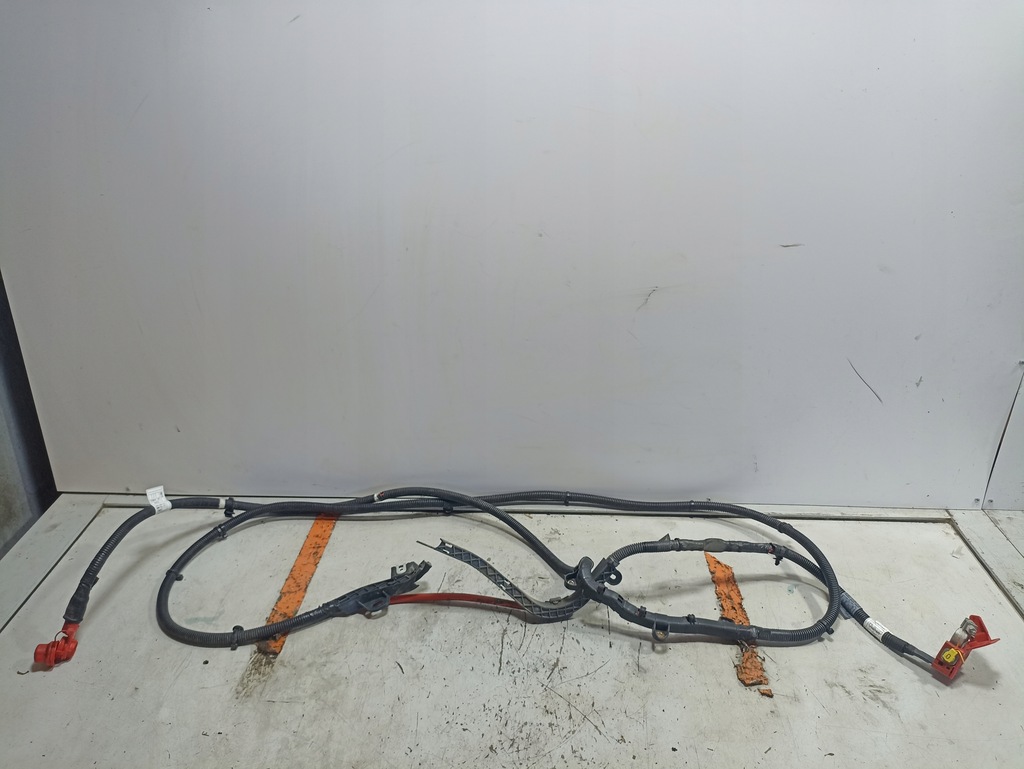 фото №1, Bmw i3 l01 шланг розподільник струму 8801729