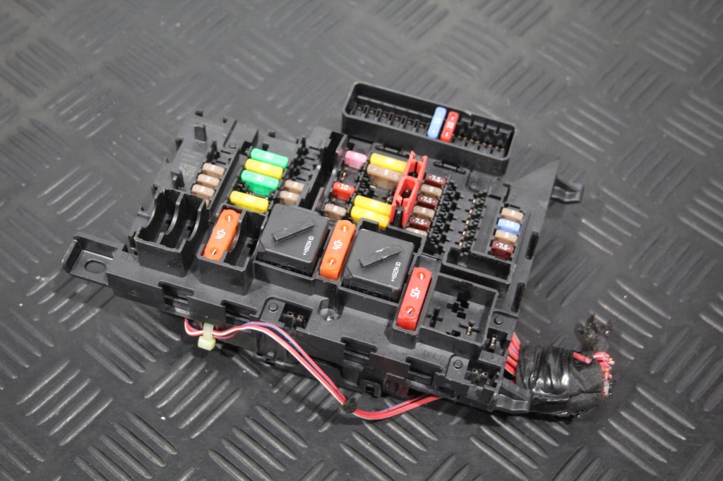 фото №1, Коробка предохранителей mini cooper f56 jcw 9270356