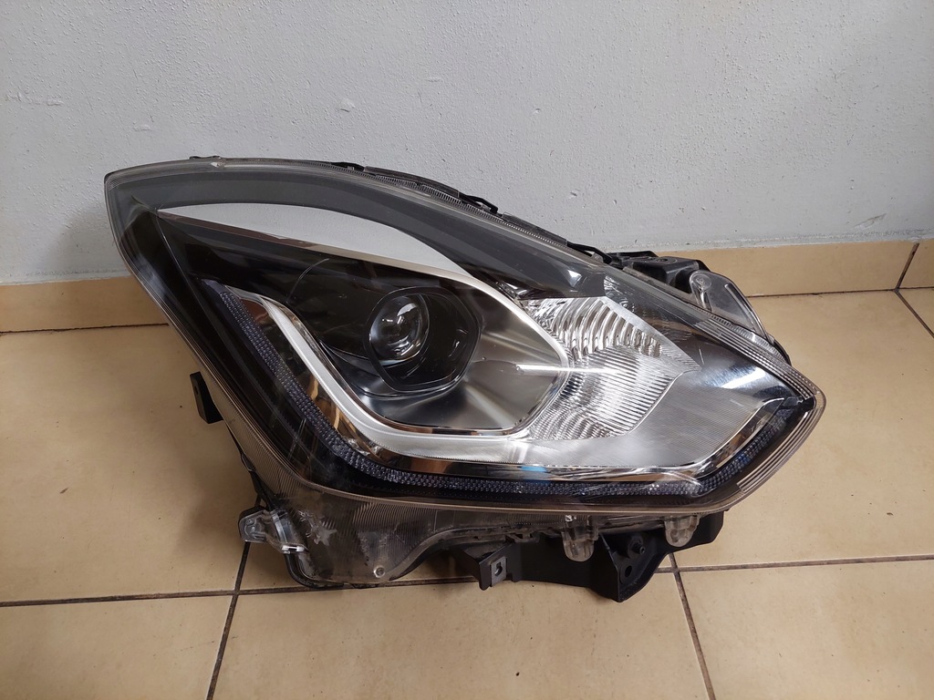 фото №1, Suzuki swift full led права