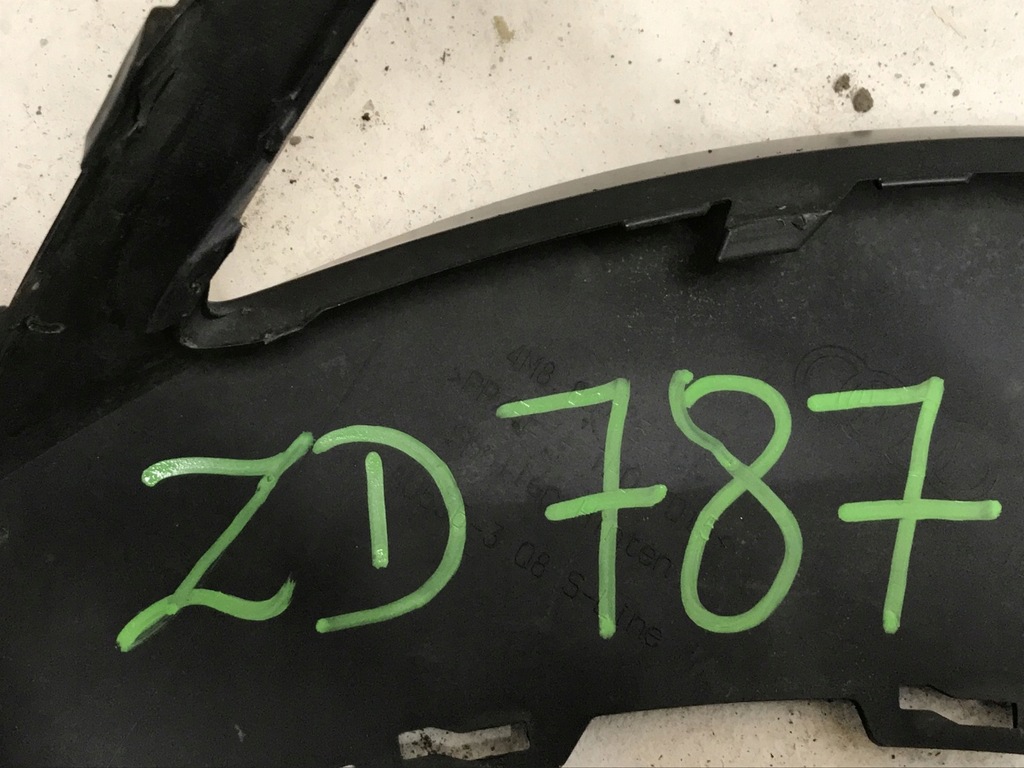 фото №15, Audi q8 s-line 4m8 спойлер диффузор бампера задняя