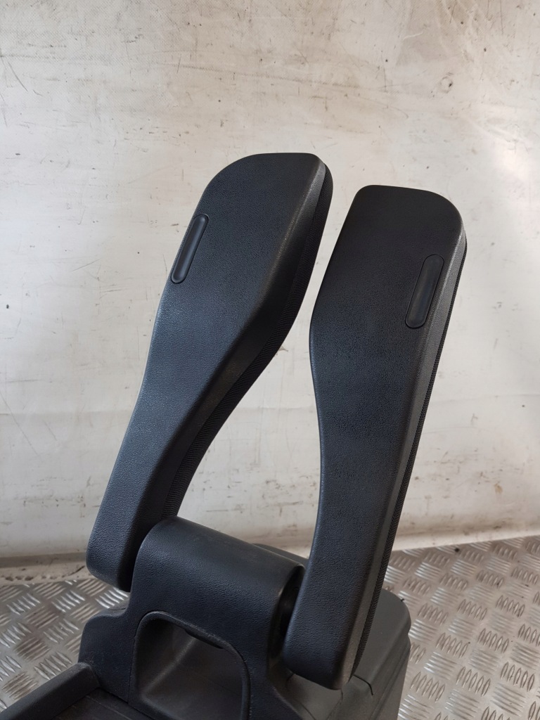 Туннель средний подлокотник renault megane ii рестайлинг Доставка