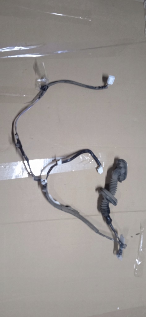 фото №1, Электропроводка дверь правых задних toyota yaris iii
