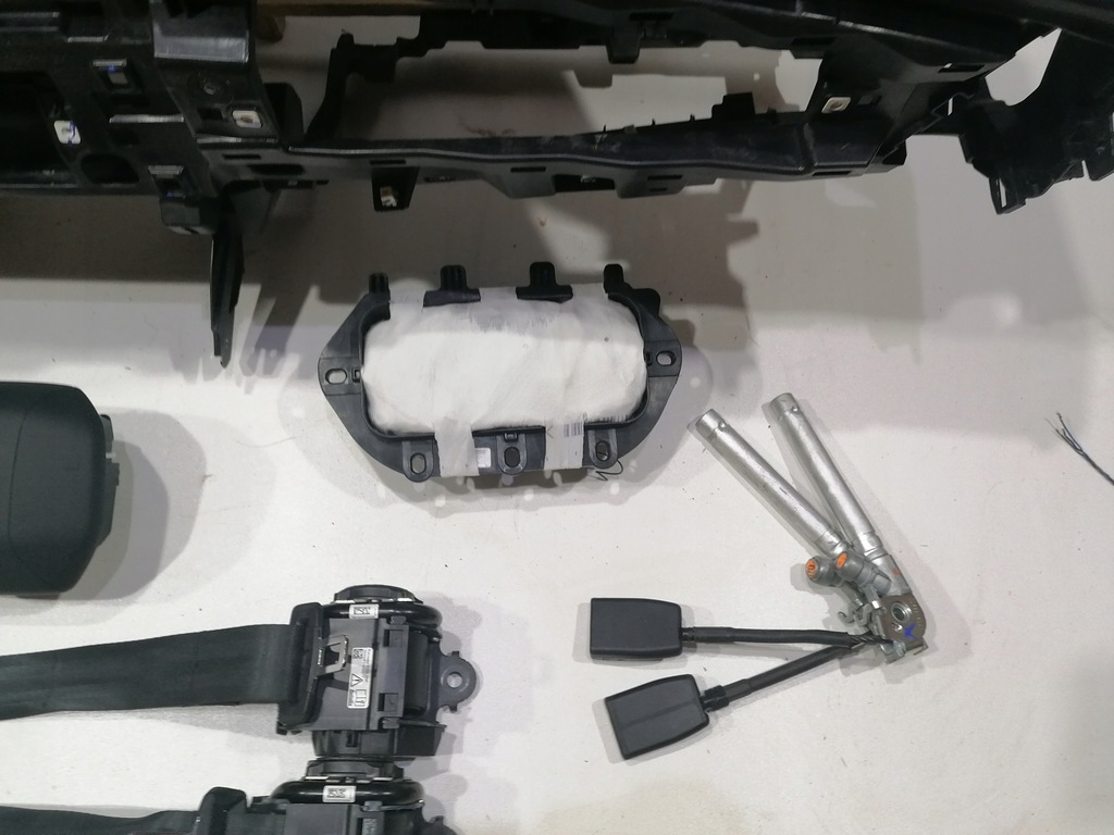 фото №9, Ds7 crossback приборная панель консоль подушка безопасности подушки безопасности ремни