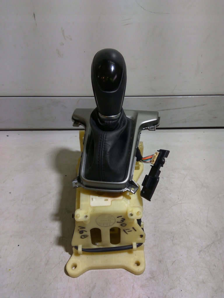 фото №1, Hyundai i30 ii домкрат чехол ручка автоматическая коробка передач