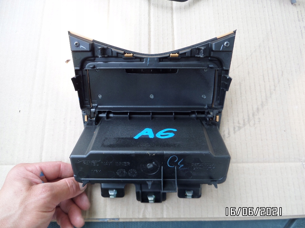 фото №3, Бардачок полка pod радио honda accord vii