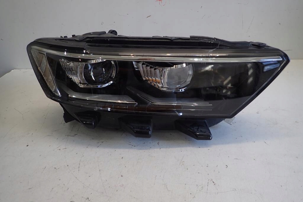 фото №1, Лампа перед правая vw t-roc 17- full led