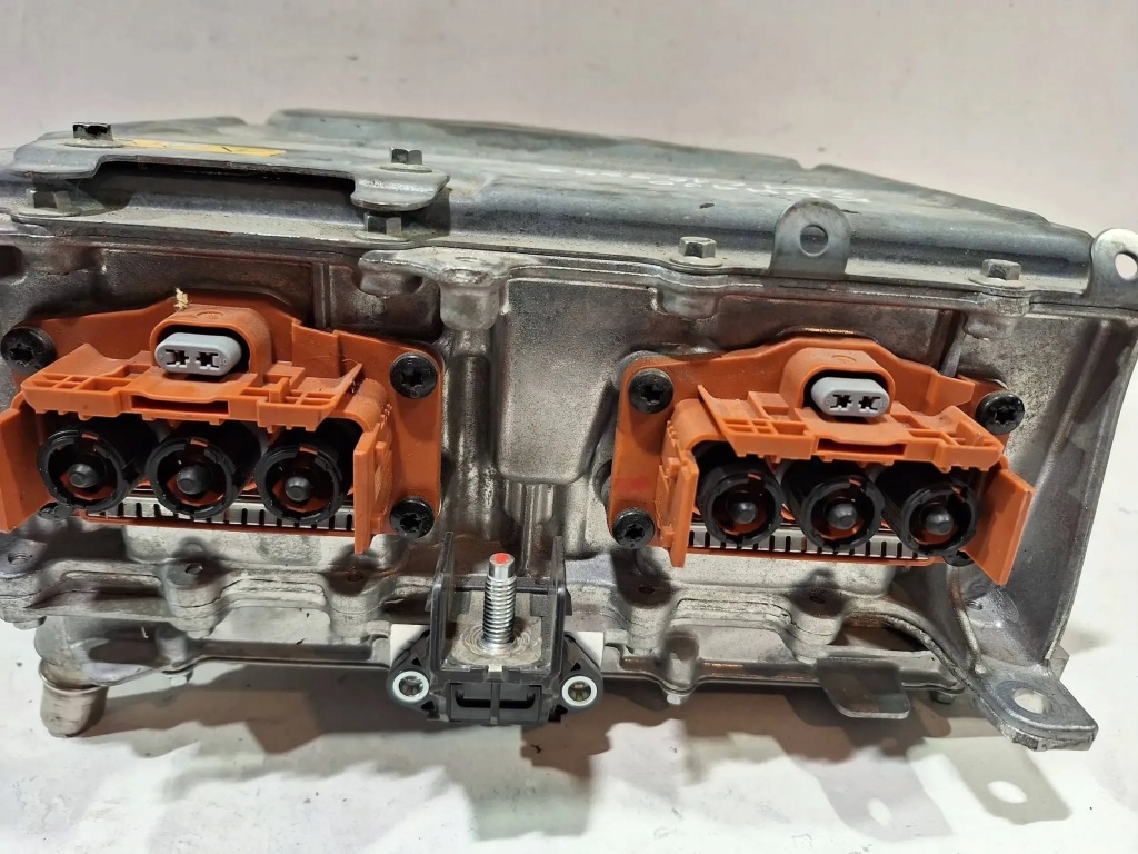 Инвертор инвертор 231c16535r renault clio v captur ii 1.6 etech 19- гибрид Оригинал