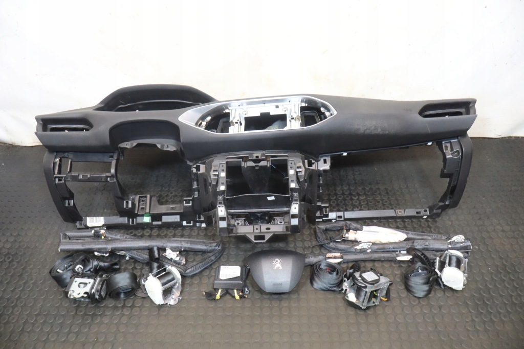 фото №1, Панель приладів приладова подушка безпеки подушки безпеки ремені peugeot 308 ii