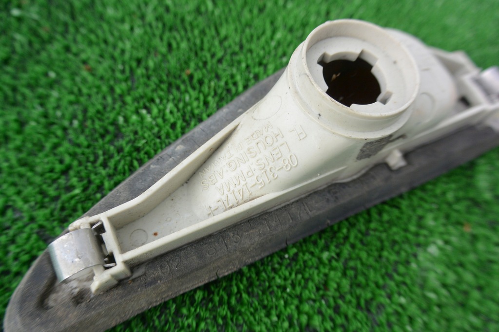 фото №6, Nissan maxima a33 qx 00-04 габаритный фонарь левая правая