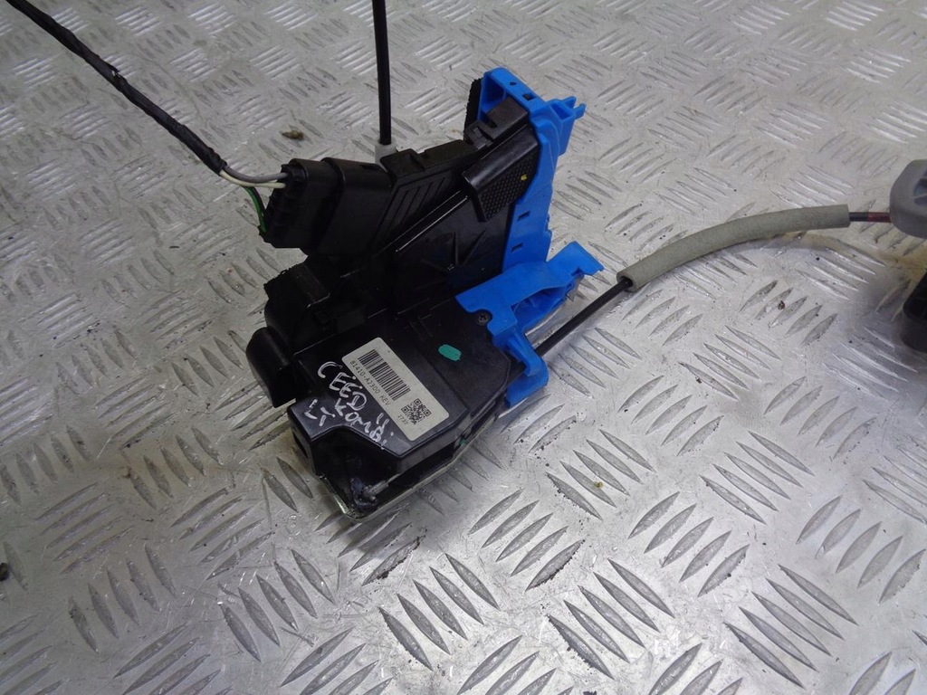 фото №6, Замок ручка дверь левый задняя задний kia ceed 2 ii kombi 2012- 81410-a2300 eu