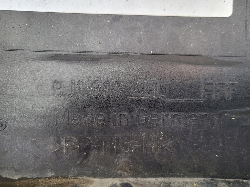 фото №13, Porsche taycan бампер перед передний 9j1807221