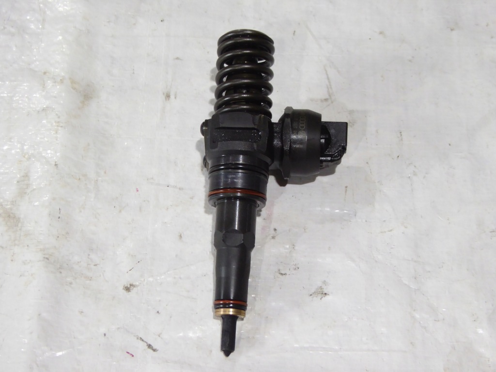 фото №1, Насос-форсунка vw golf iv 4 bora 1.9 tdi 038130073ag