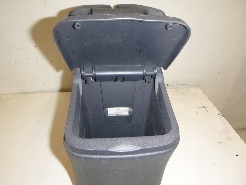 фото №9, Підлокітник renault scenic ii 04r.