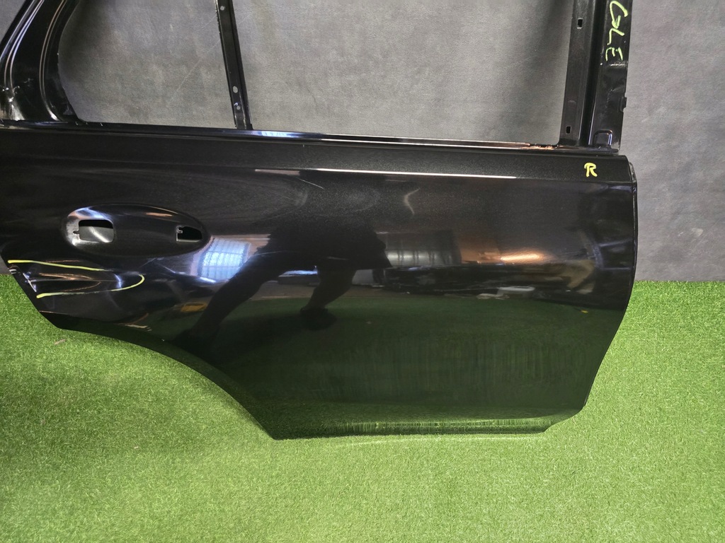 фото №8, Двері праве задня mercedes gle w167