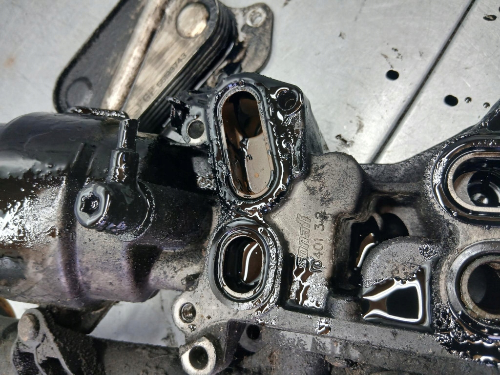 фото №6, Радиатор масла opel corsa c 1.3cdti 04r 55193743