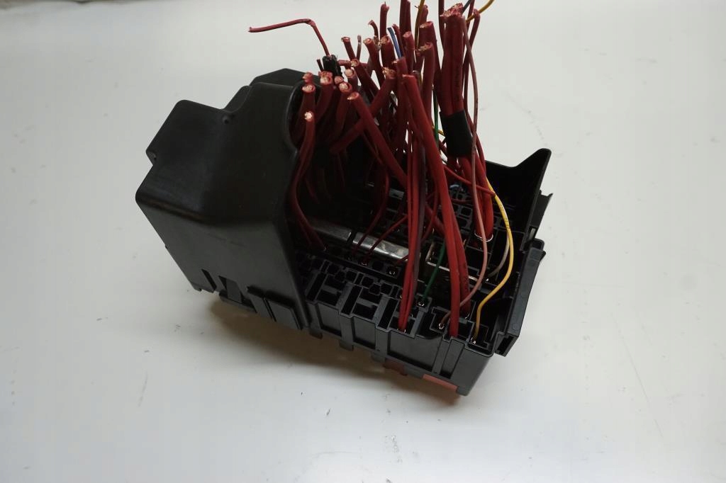 фото №3, Коробка предохранителей renault laguna iii coupe