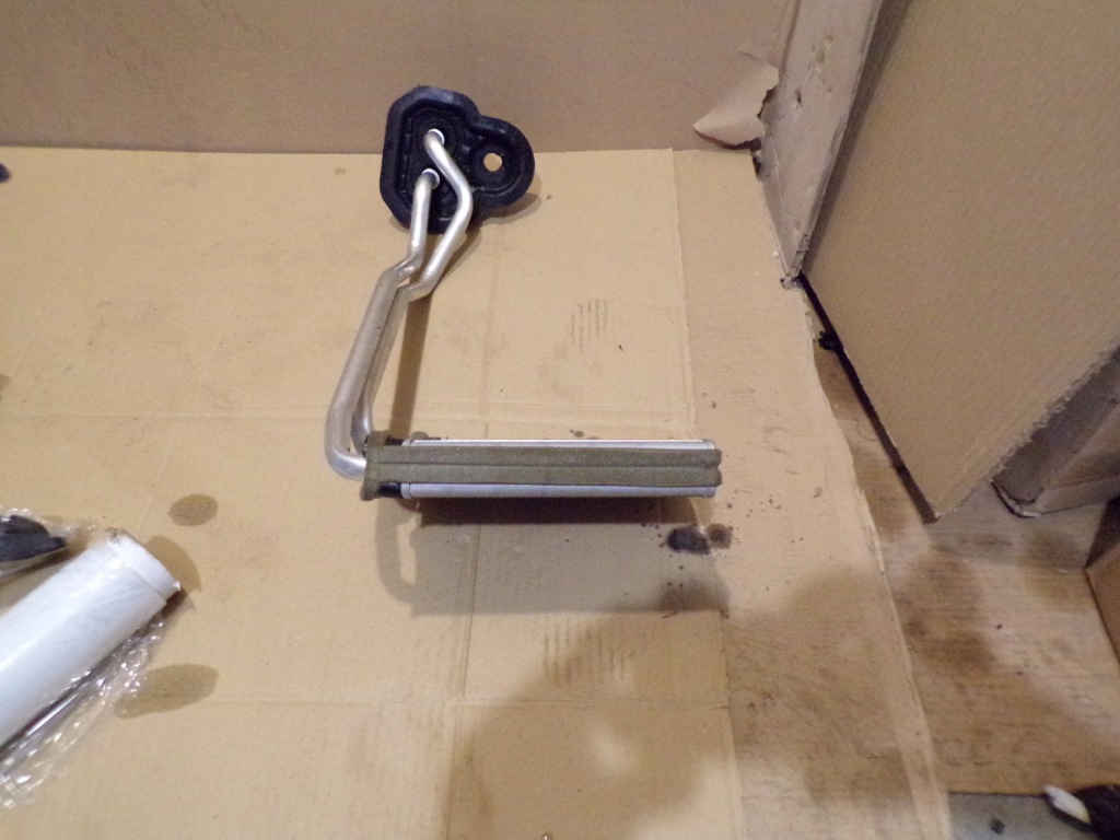 фото №1, Ford fiesta mk8 радиатор радиатор отопителя