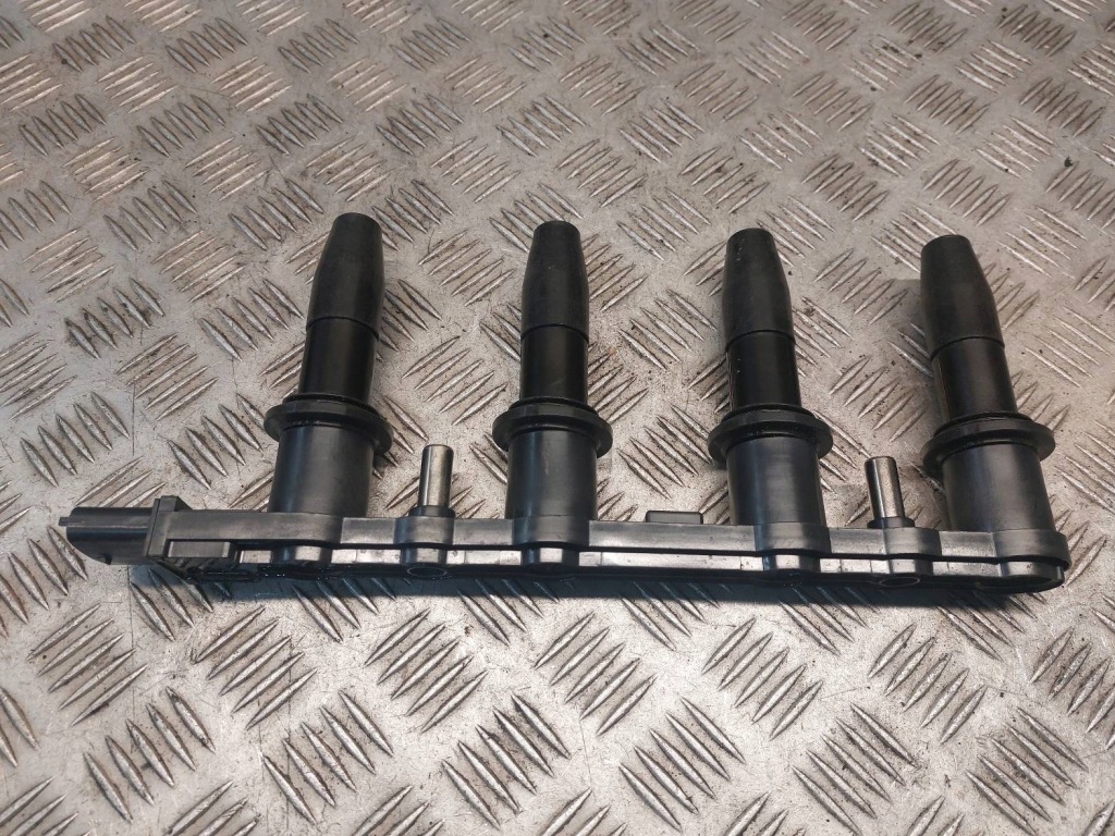 Купити Котушка запалювання opel insignia a lift 1.6 t 22845143