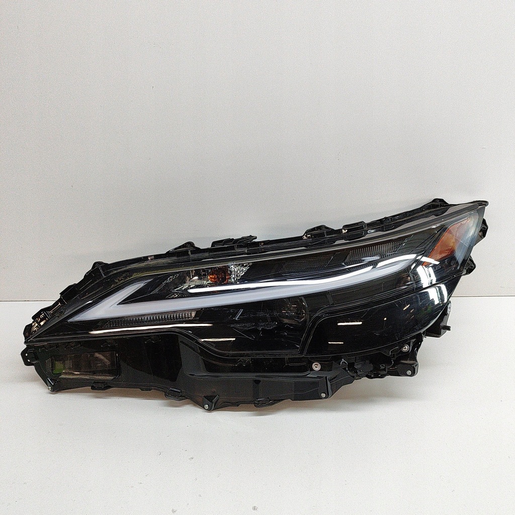 фото №1, Lexus rx 450h 2023 левая сторона лампа передняя