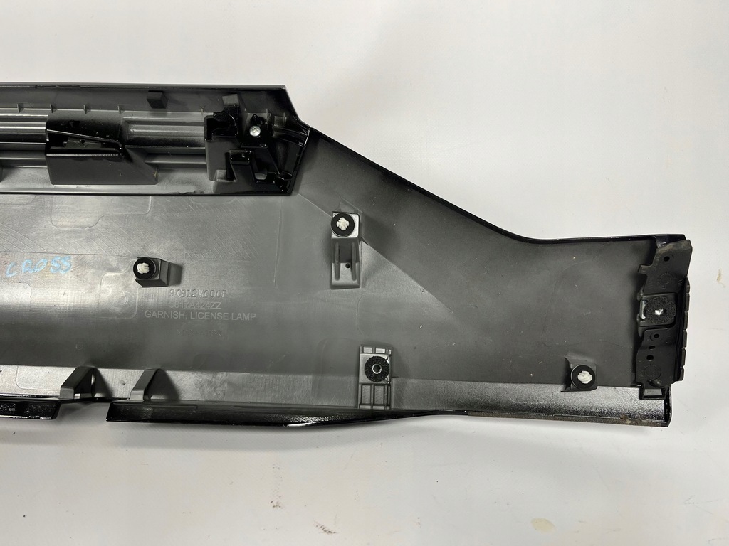 фото №10, Mitsubishi eclipse cross 21- молдинг накладка крышки багажника