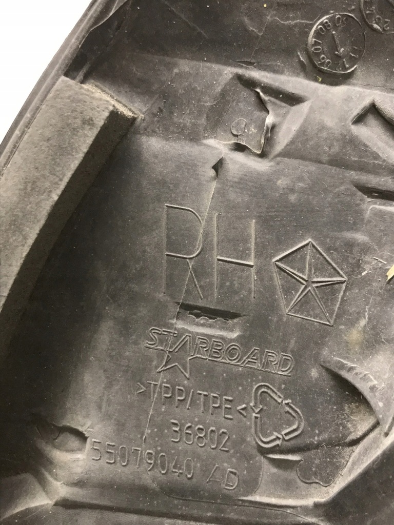 фото №11, Dodge nitro молдинг скло перед права лобове