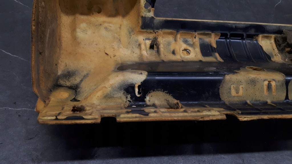 фото №12, Защита консоли mercedes w124 sedan