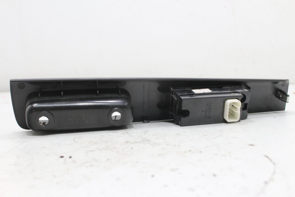 фото №3, Панель вікон лівий задня d-max i