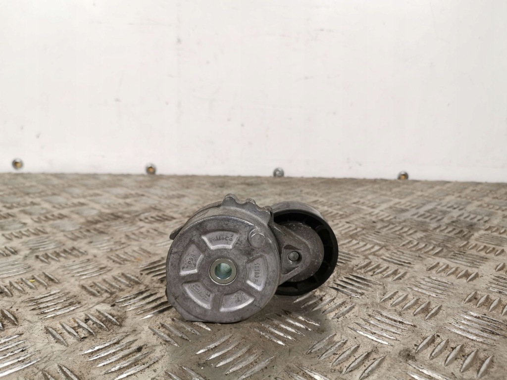 2015 land rover range rover evoque l538 натяжитель ремень генератора 1531202 Цена