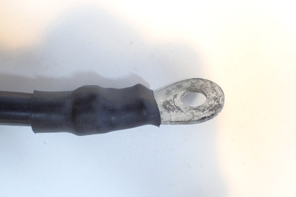 фото №4, Audi клемма минусовая 8s0915181