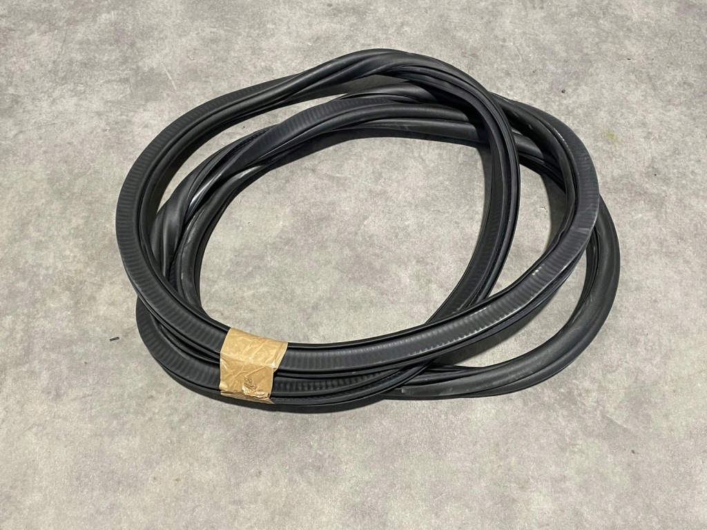 фото №1, Bmw x7 g07 прокладка двері перед ліва права 7428678