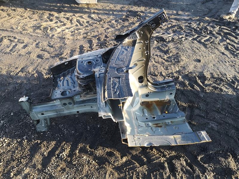 фото №2, Чверть лонжерон права передня talisman