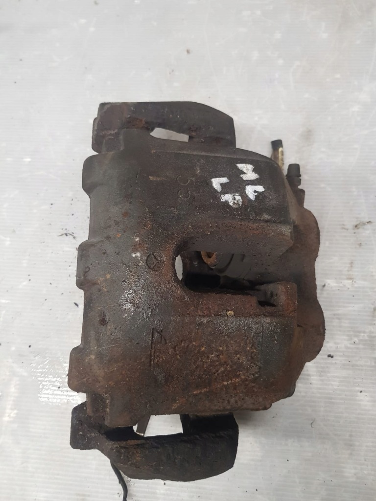 Купить Mercedes ml w164 3.0 cdi суппорт левый перед