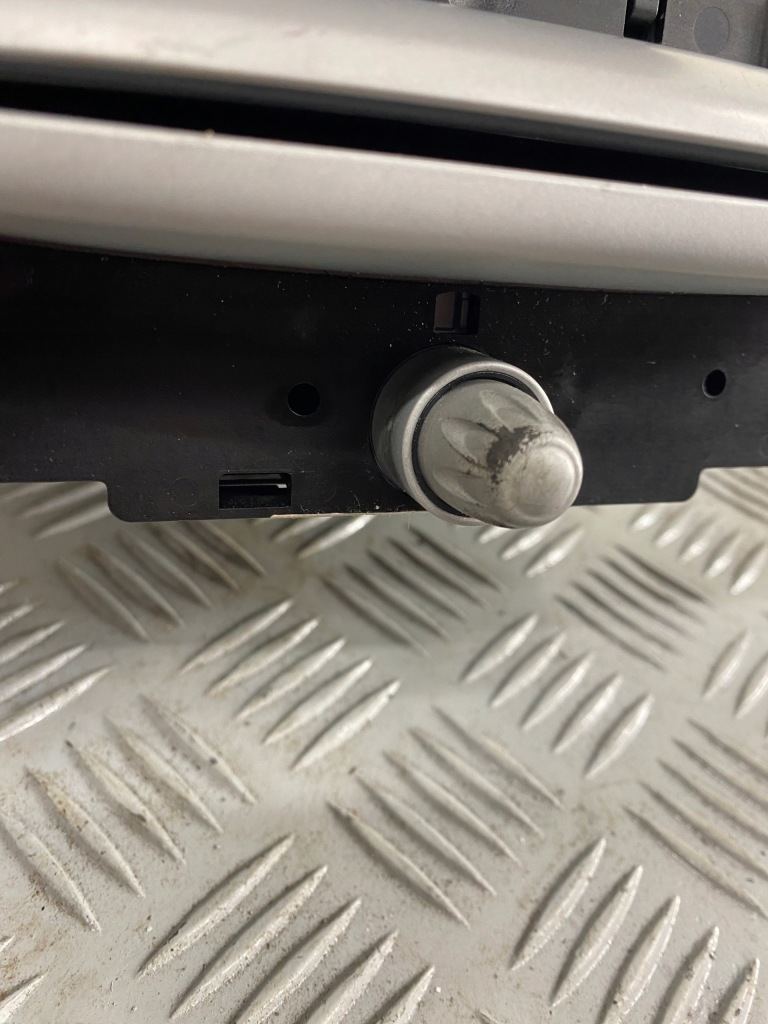 фото №4, Радио cd mini cooper r56 3452697 -04 vp7kcf-18c815-ak