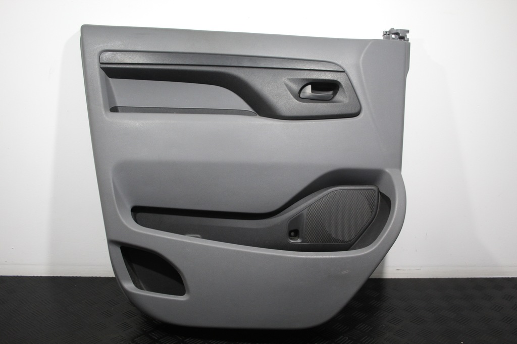 фото №1, Оббивка обшивка двері лівий перед traveller expert iii 3