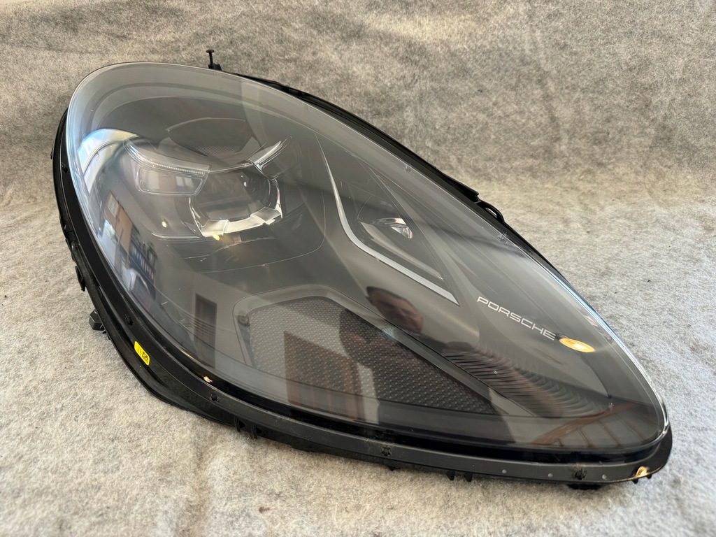 фото №1, Porsche macan lift права лампа matrix