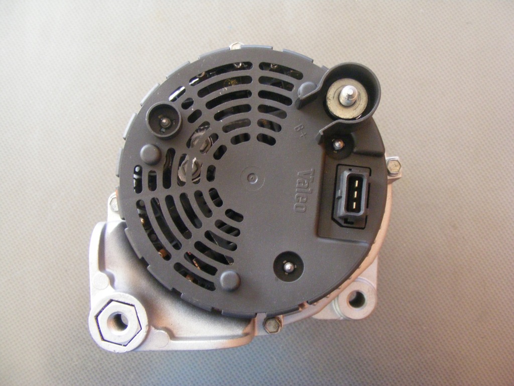 Генератор bmw, land rover, rover 2542251a, 12312247389 Доставка