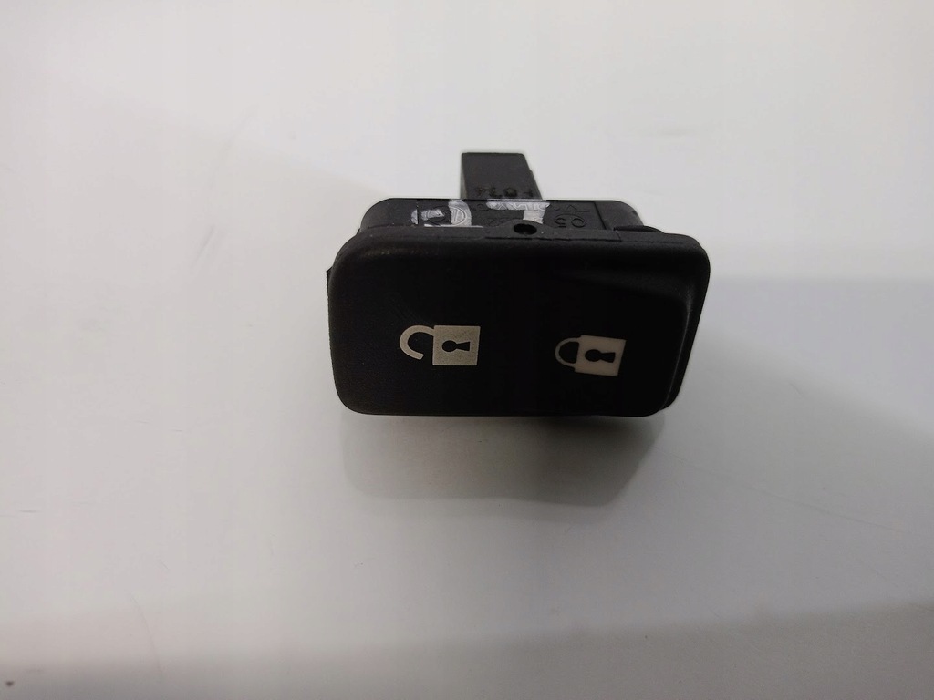 фото №1, Кнопка блокировка дверь левый перед volvo v50