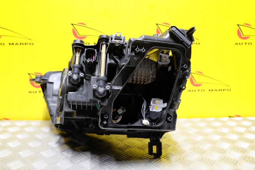 Audi q3 2018- фара фара full led r америка Цена