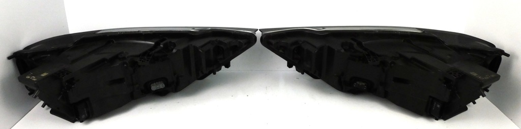 Audi a8 d5 4n фара правый  левая matrix 4n0941036 4n0941035 Оригинал